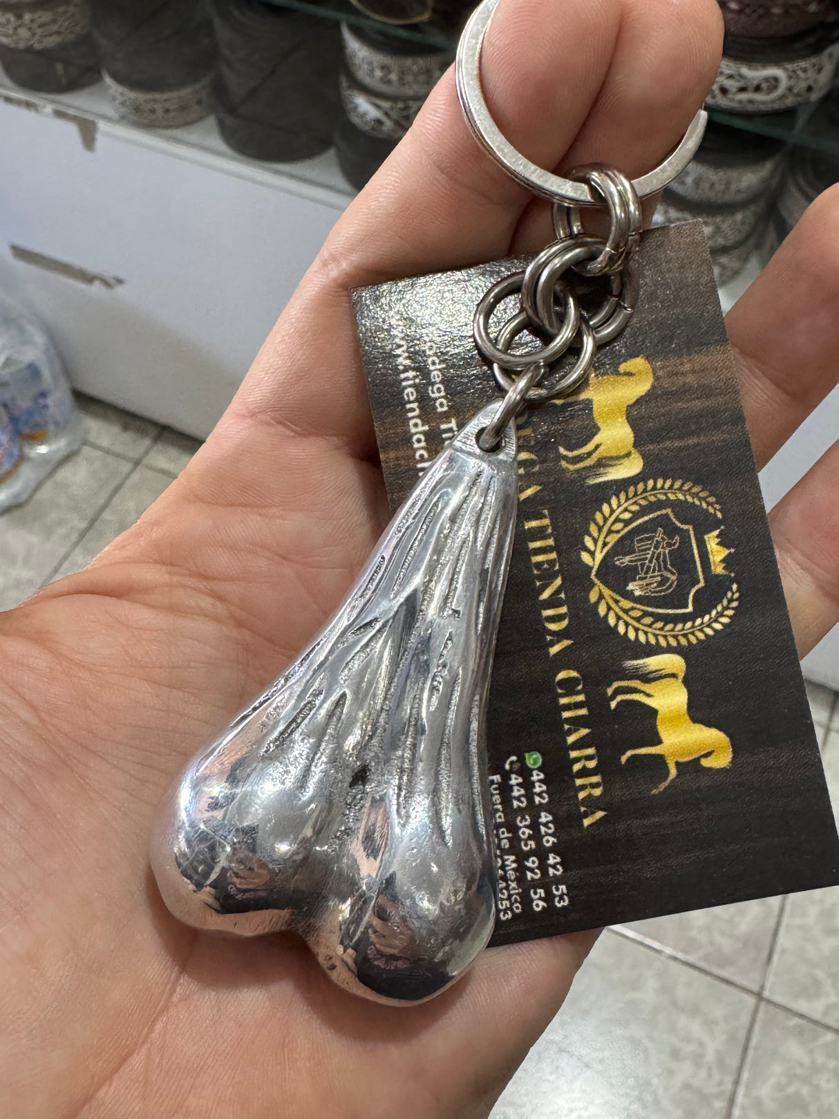 Llavero charro huevo de toro LLV30