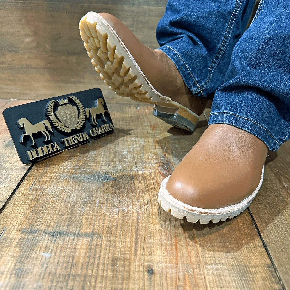 Botin charro suela de tractor, color piel Graso - Tiendacharra.com - Bodega Tienda Charra