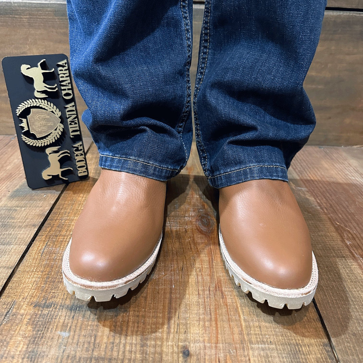 Botin charro suela de tractor, color piel Graso - Tiendacharra.com - Bodega Tienda Charra