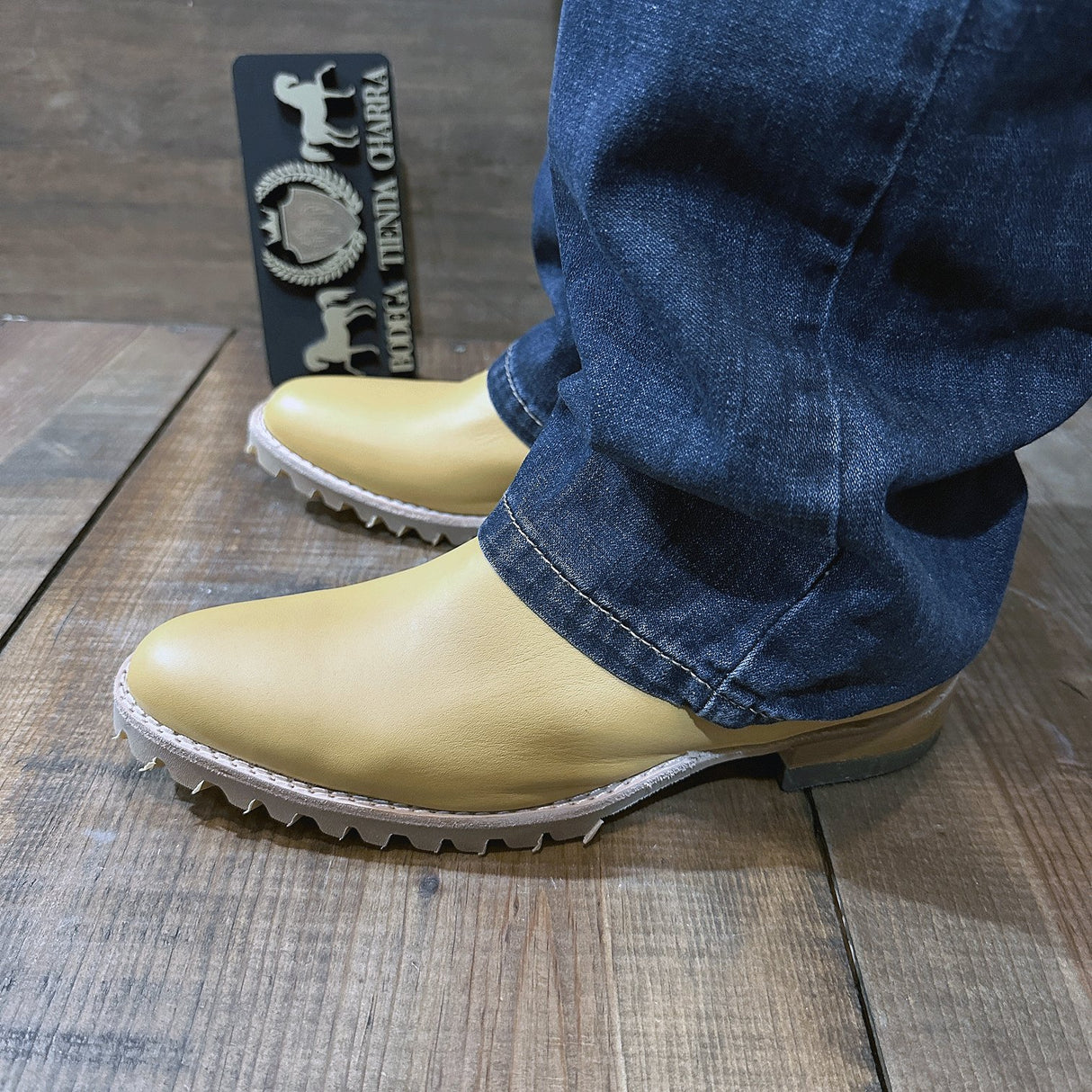 Botin charro suela de tractor, piel color Madera - Tiendacharra.com - Bodega Tienda Charra