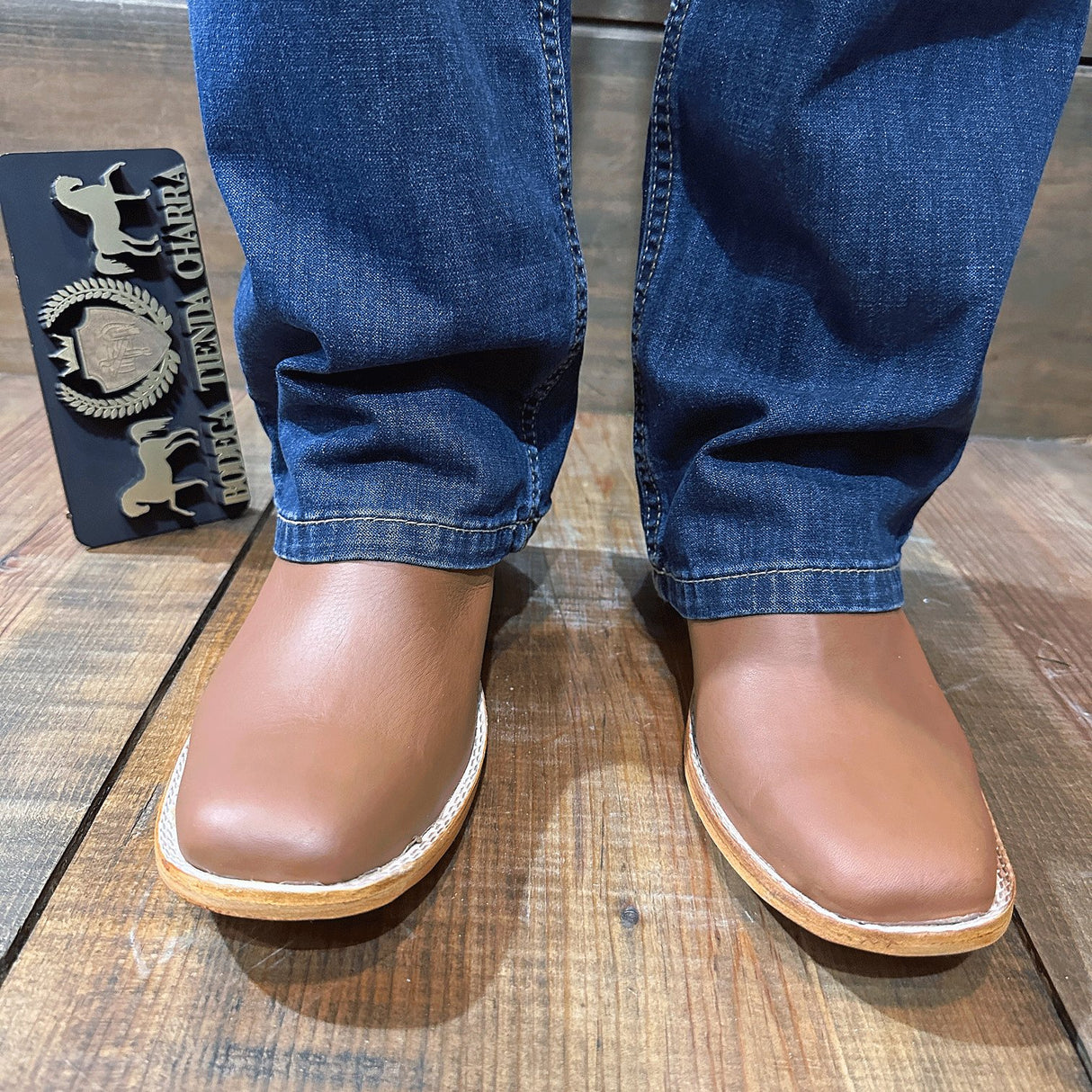 Botin horma de pato, color piel Graso claro - Tiendacharra.com - Bodega Tienda Charra