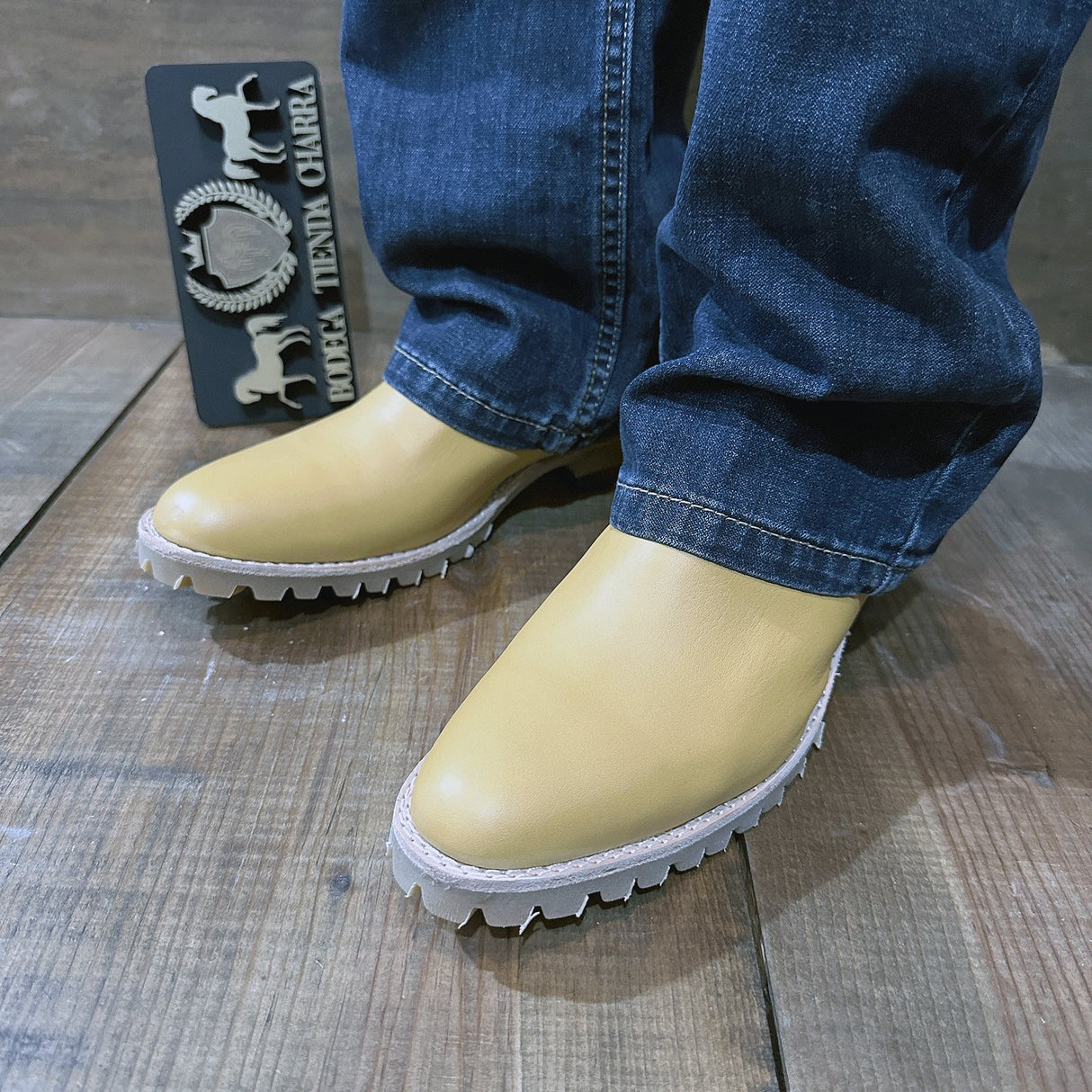 Botin horma de pato, color piel piñón - Tiendacharra.com - Bodega Tienda Charra