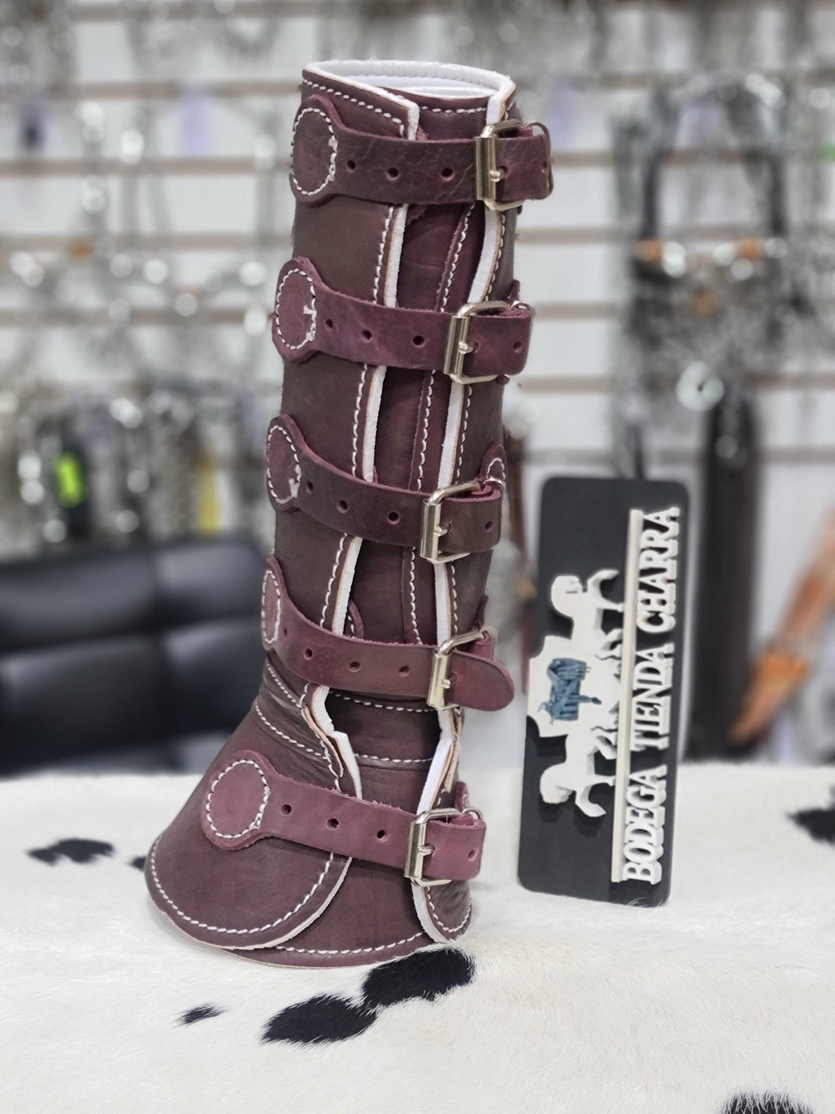 Canillera Fina AR con Hebillas (protecciones manos) Vino - Tiendacharra.com - Bodega Tienda Charra