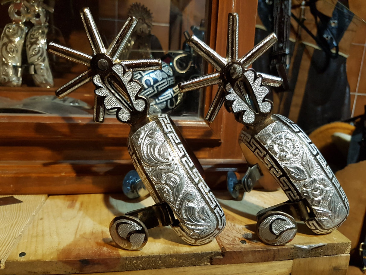 Espuela charra escarbada diseño tipo antiguo, castillejo de flama - Tiendacharra.com - Bodega Tienda Charra