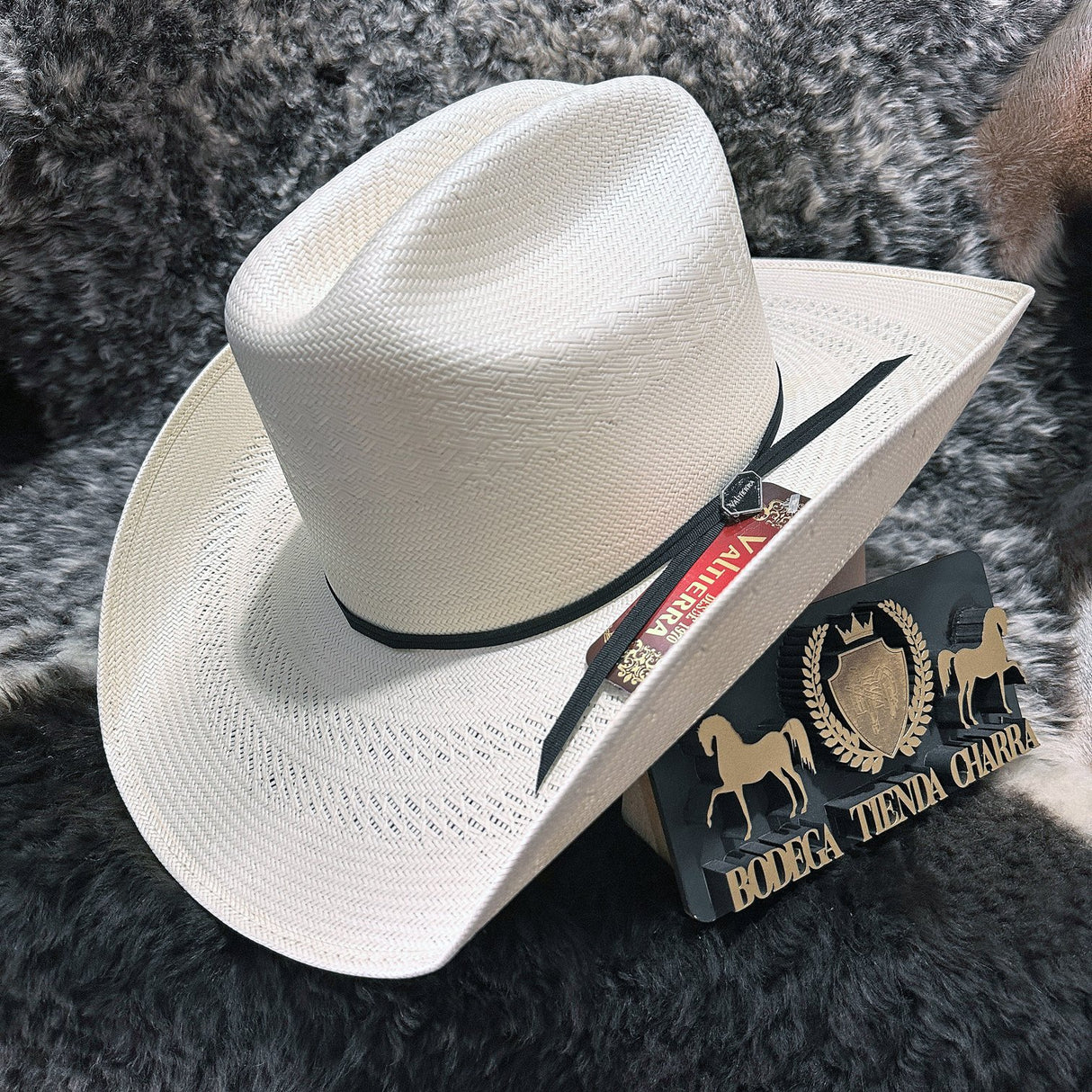 Johnson trenzado 300x marca Valtierra - Tiendacharra.com - Bodega Tienda Charra