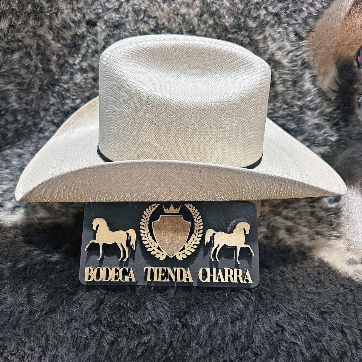 Johnson trenzado 300x marca Valtierra - Tiendacharra.com - Bodega Tienda Charra