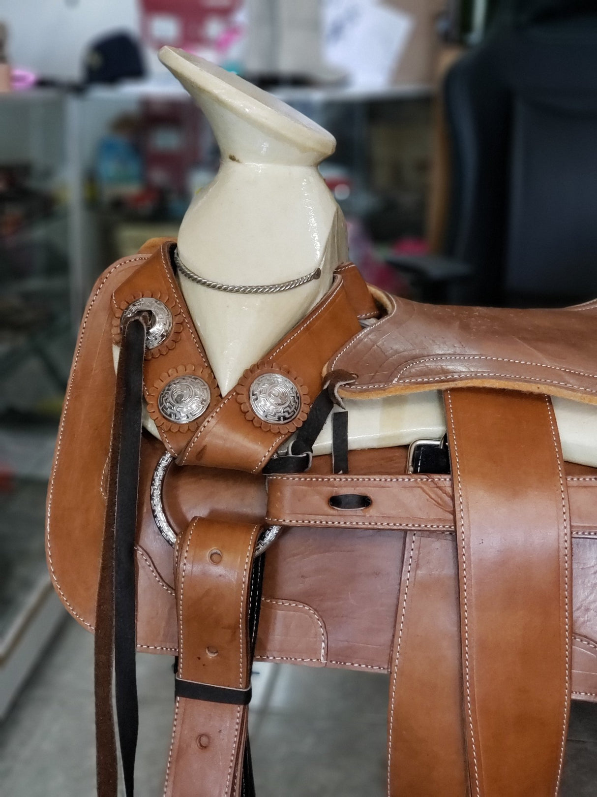 Montura charra clásica, lisa, herraje acero inoxidable. - Tiendacharra.com - Bodega Tienda Charra