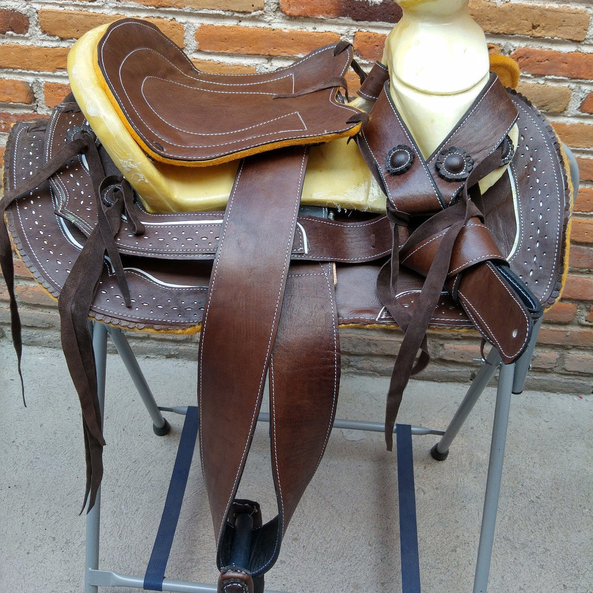 Carona Charra Cola de Pato Vino Horse Saddle Pad main image 1