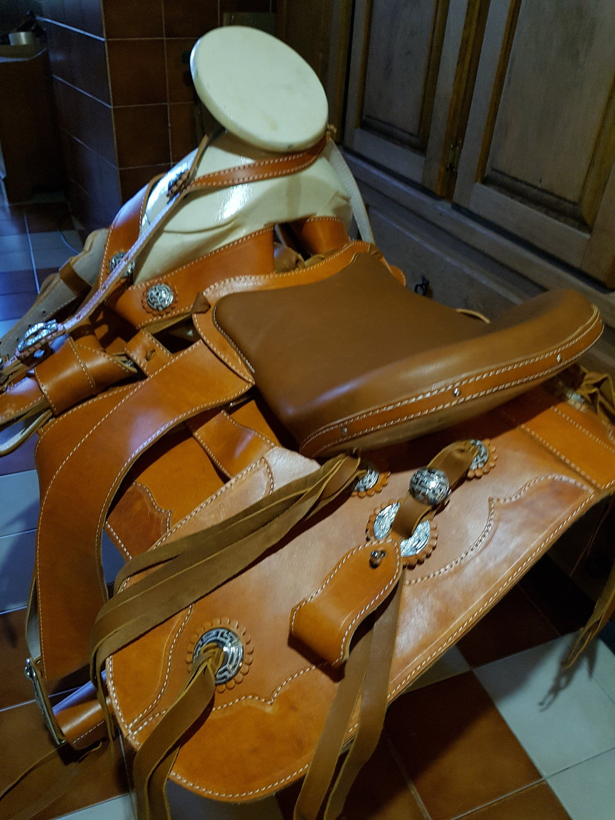 Montura charra fina redonda con herraje - Tiendacharra.com - Bodega Tienda Charra