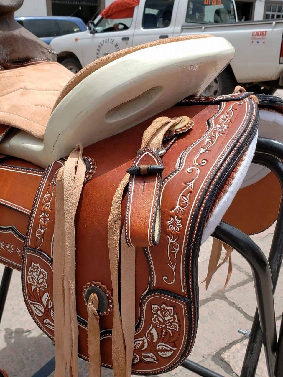 Montura charra fina, vaqueta de primera calidad - Tiendacharra.com - Bodega Tienda Charra