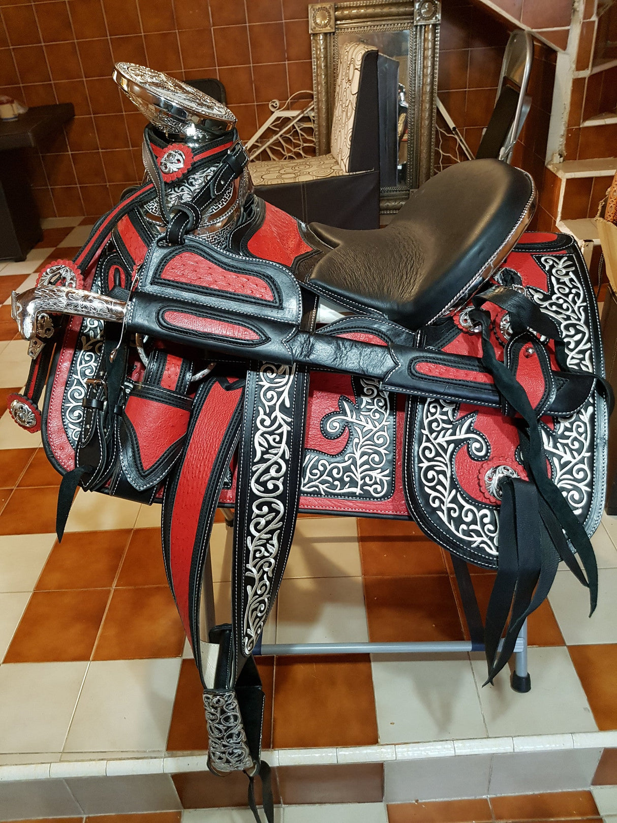 Silla charra bordada con piel de avestruz - Tiendacharra.com - Bodega Tienda Charra