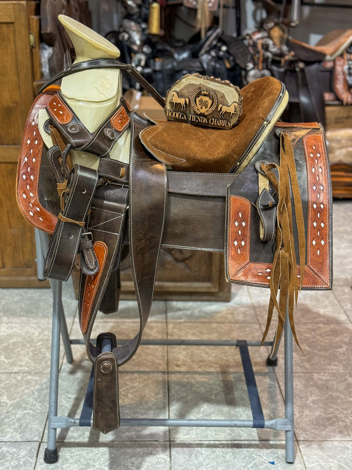 Silla charra cantineras cuadradas vaqueta4 N7 - Tiendacharra.com - Bodega Tienda Charra