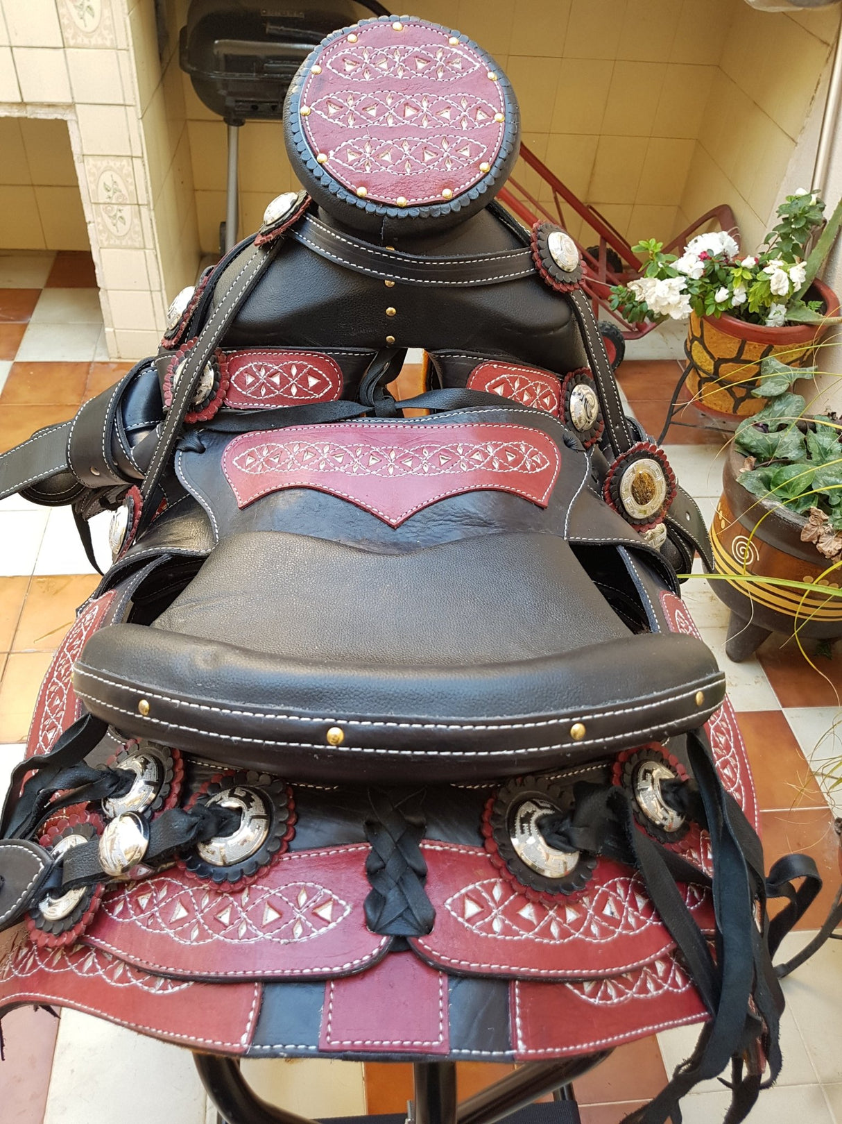 Silla charra cola de pato cantina cacahuate fuste forrado - Tiendacharra.com - Bodega Tienda Charra