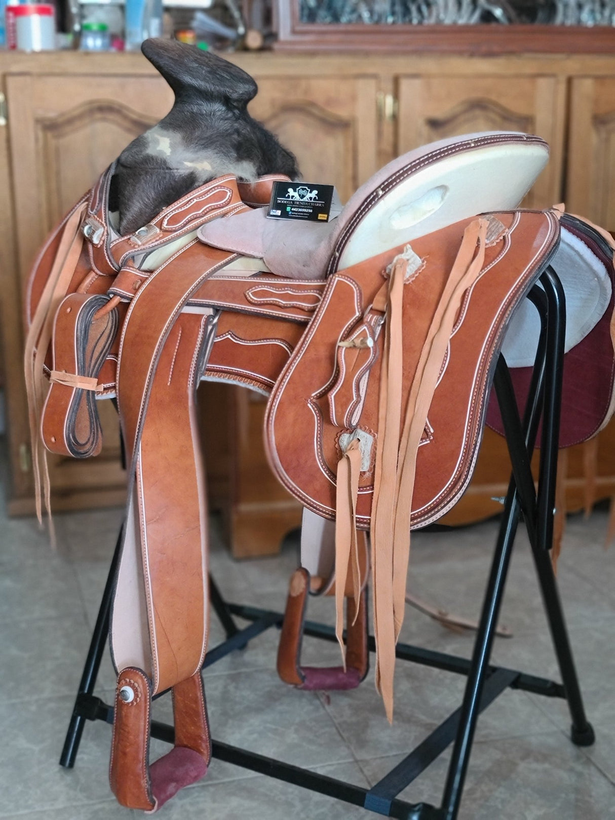 Silla charra cola de pato, cantinas desmontables, cuerno de venado - Tiendacharra.com - Bodega Tienda Charra