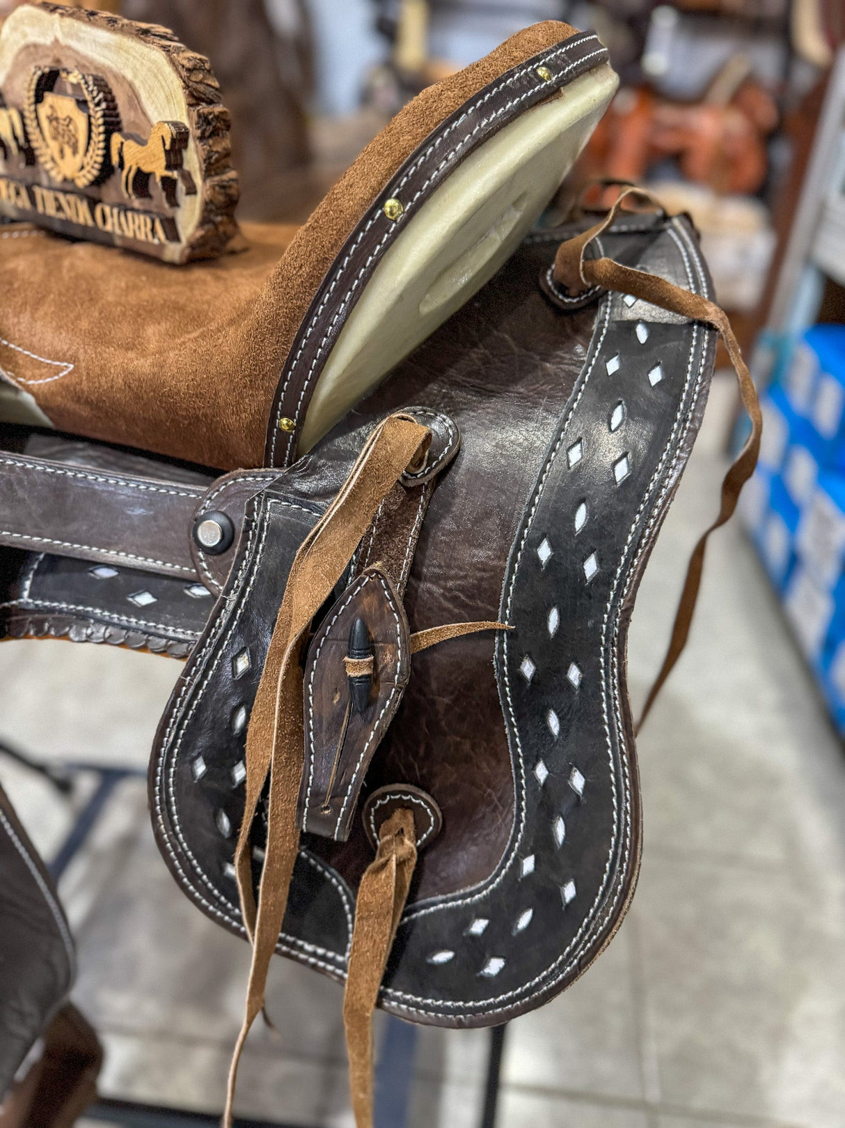 Silla charra cola de pato cantineras desmontables F15 con turma - Tiendacharra.com - Bodega Tienda Charra