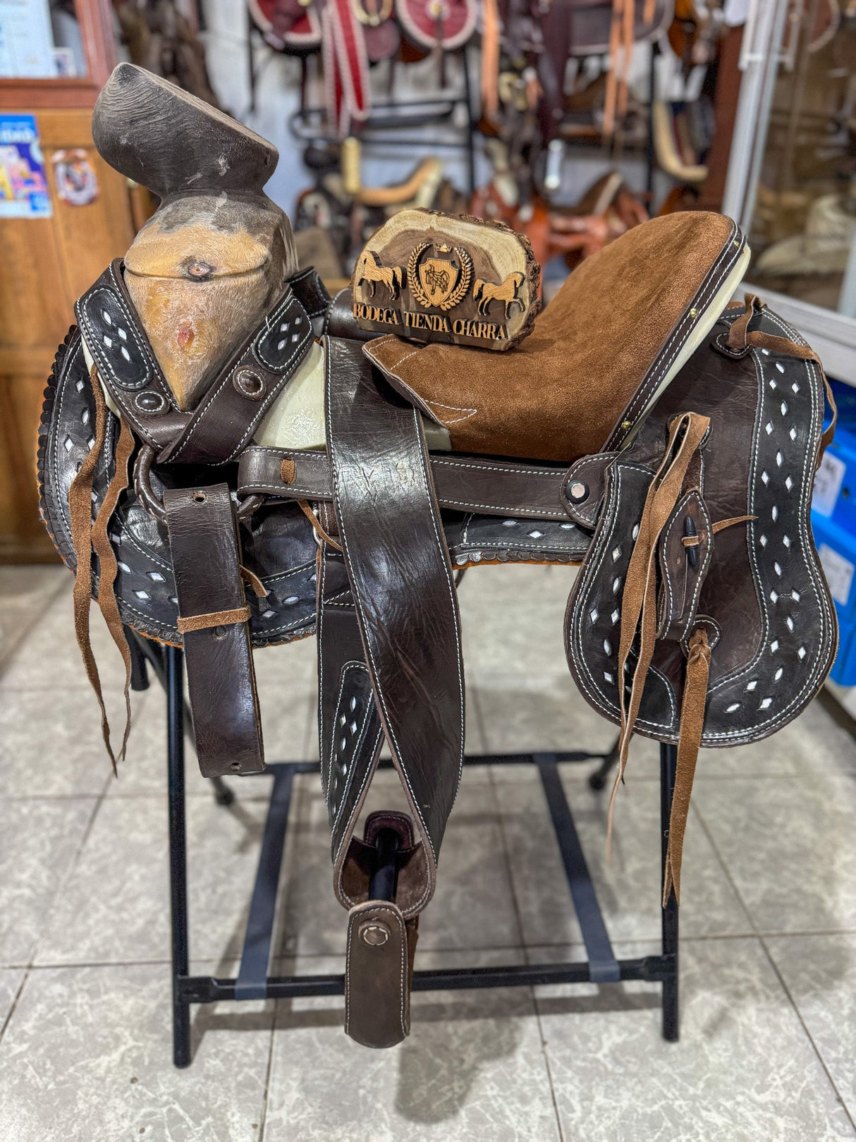 Silla charra cola de pato cantineras desmontables F15 con turma - Tiendacharra.com - Bodega Tienda Charra