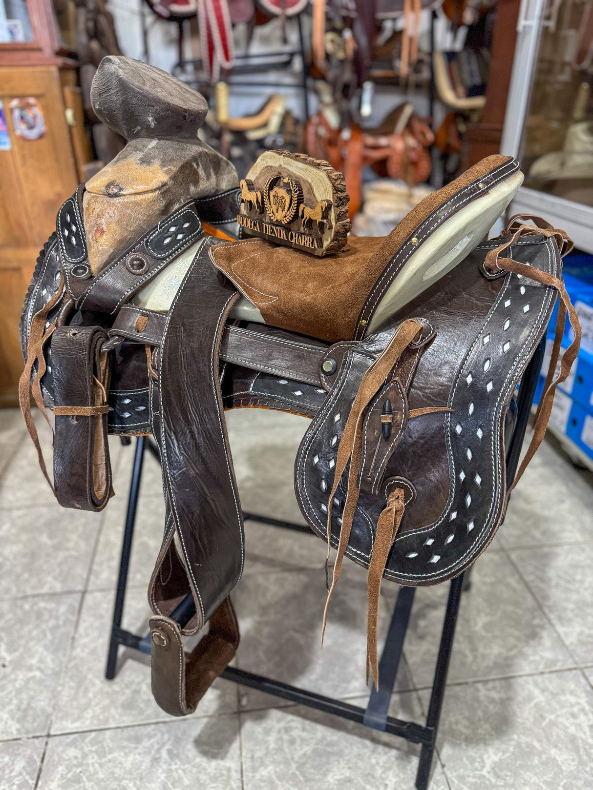 Silla charra cola de pato cantineras desmontables F15 con turma - Tiendacharra.com - Bodega Tienda Charra