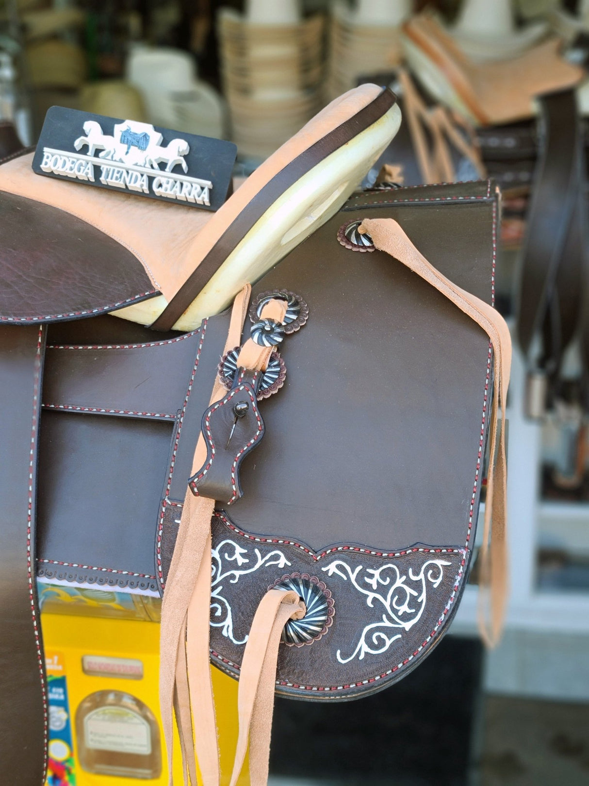 Silla charra cuero americano cosida a mano - Tiendacharra.com - Bodega Tienda Charra