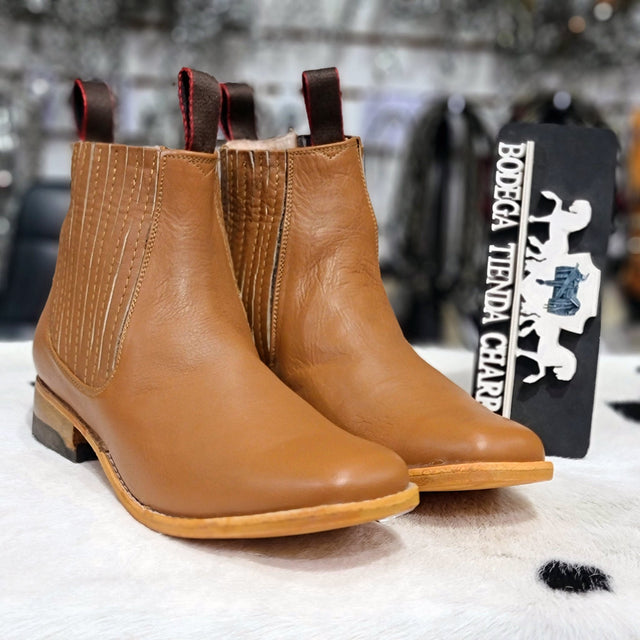 Botin horma de pato, color piel Almendra - Tiendacharra.com - Bodega Tienda Charra