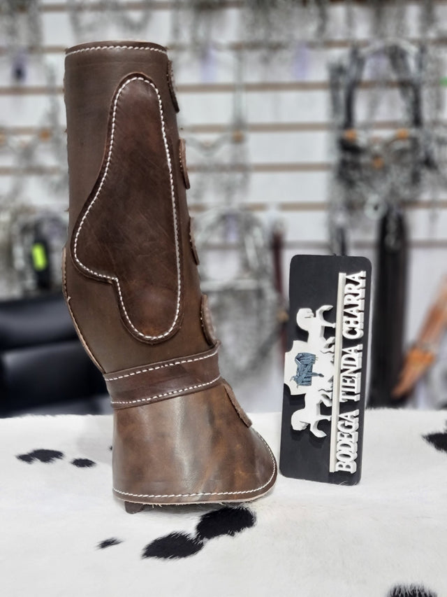 Canillera Fina AR con Hebillas (protecciones manos) Café - Tiendacharra.com - Bodega Tienda Charra