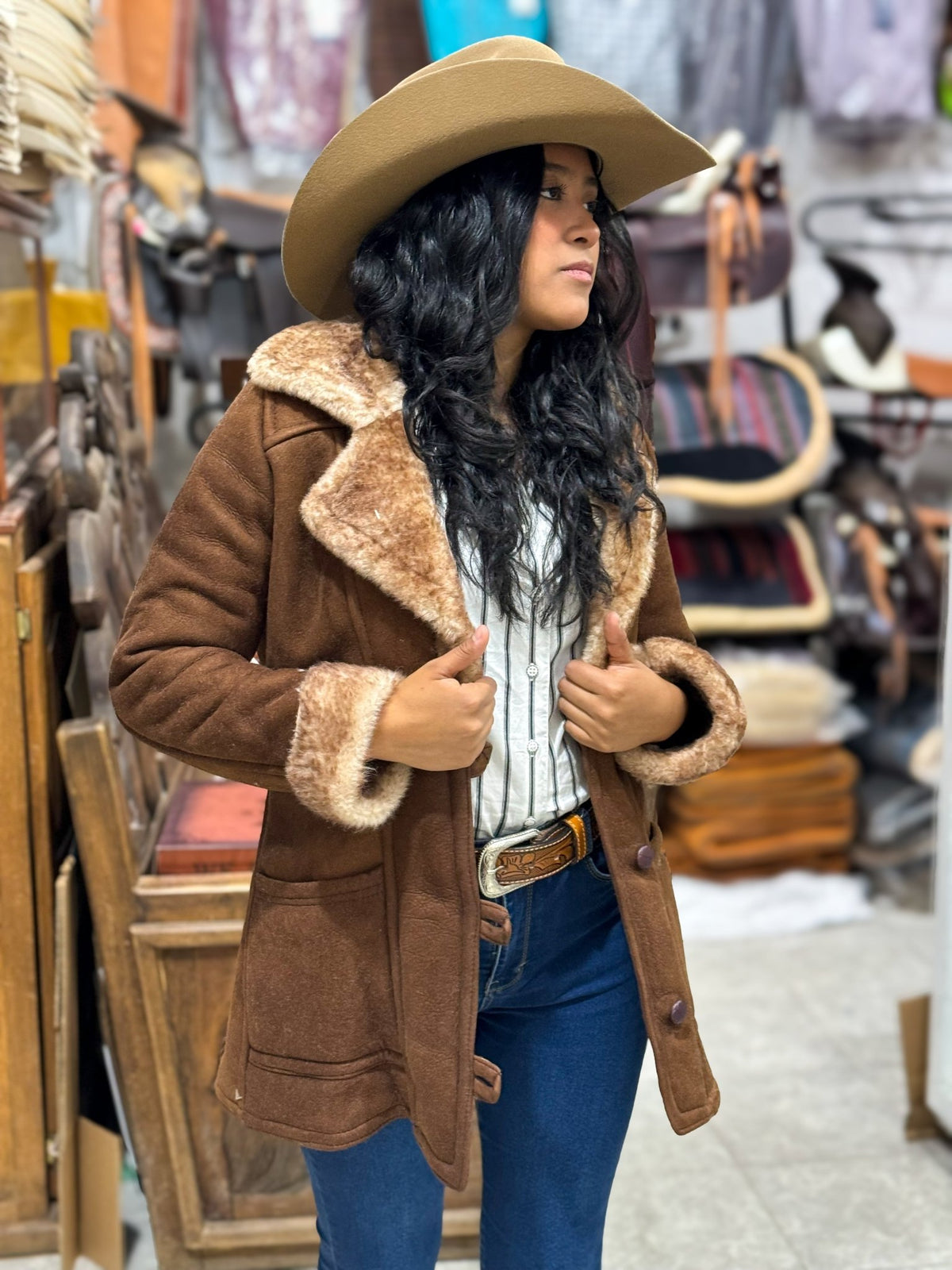 Chamarra modelo Dakota piel de borrego cazadora - Tiendacharra.com - Bodega Tienda Charra