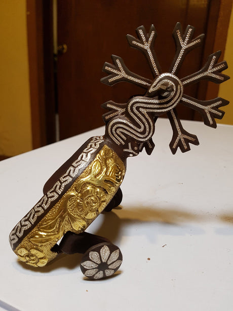 Espuela charra grande con incrustaciones en latón. - Tiendacharra.com - Bodega Tienda Charra