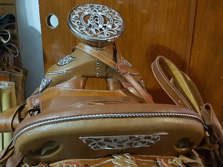 Montura charra cola de pato, cantina desmontable con herraje - Tiendacharra.com - Bodega Tienda Charra