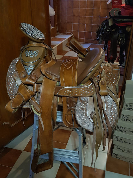 Montura charra cola de pato, cantina desmontable con herraje - Tiendacharra.com - Bodega Tienda Charra