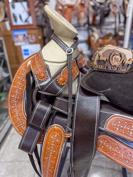 Montura Charra Colita de Pato con Cantinas Desmontables | Color Chocolate | Diseño de Esferas - Tiendacharra.com - Bodega Tienda Charra