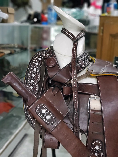 Montura jaraneada encorrellada cuero de chivo (color chocolate) - Tiendacharra.com - Bodega Tienda Charra