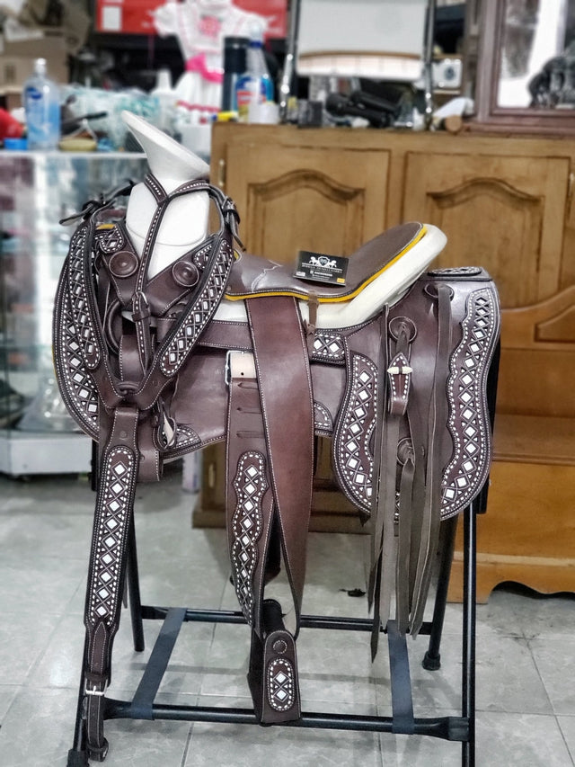 Montura jaraneada encorrellada cuero de chivo (color chocolate) - Tiendacharra.com - Bodega Tienda Charra
