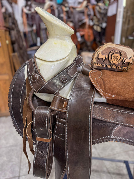 Silla charra cola de pato chocolate vaqueta4 N9 - Tiendacharra.com - Bodega Tienda Charra