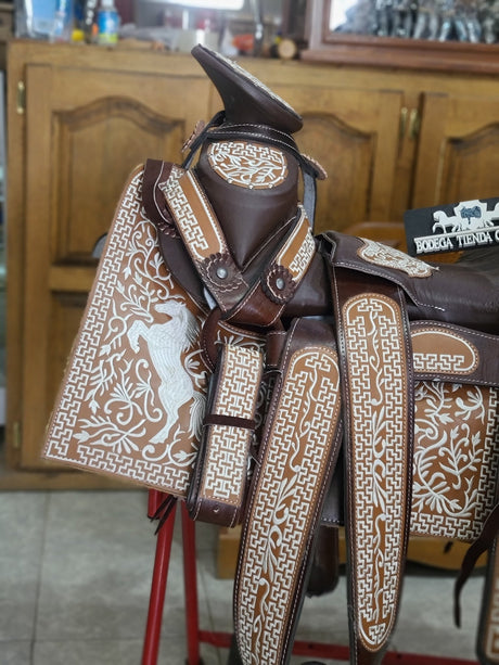 Silla charra cuadrada modelo relincho (hilo seda) - Tiendacharra.com - Bodega Tienda Charra