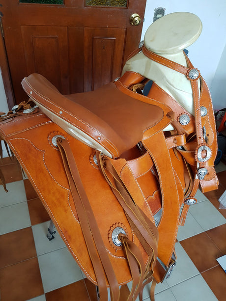 Silla charra, trabajo fino en vaqueta y piel - Tiendacharra.com - Bodega Tienda Charra