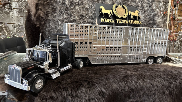 Trailer Kenworth con jaula ganadera 1/32 - Tiendacharra.com - Bodega Tienda Charra