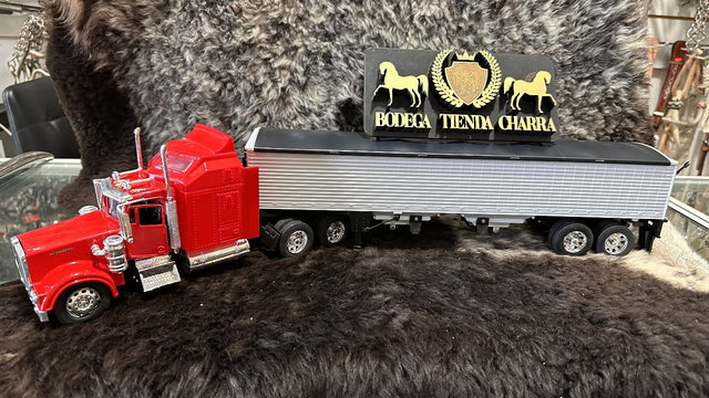 Kenworth trailer with cattle cage 1/32
